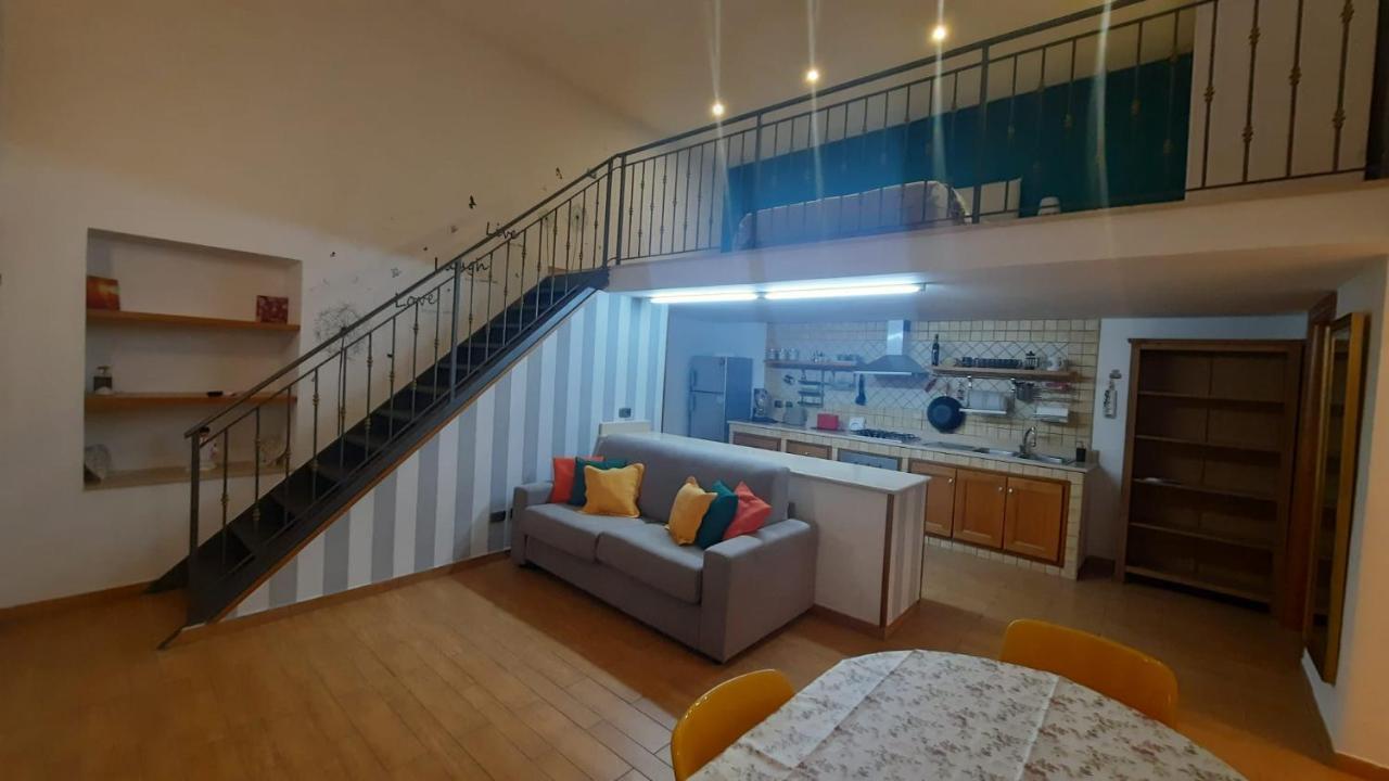 White Home Quartieri Spagnoli نابولي المظهر الخارجي الصورة