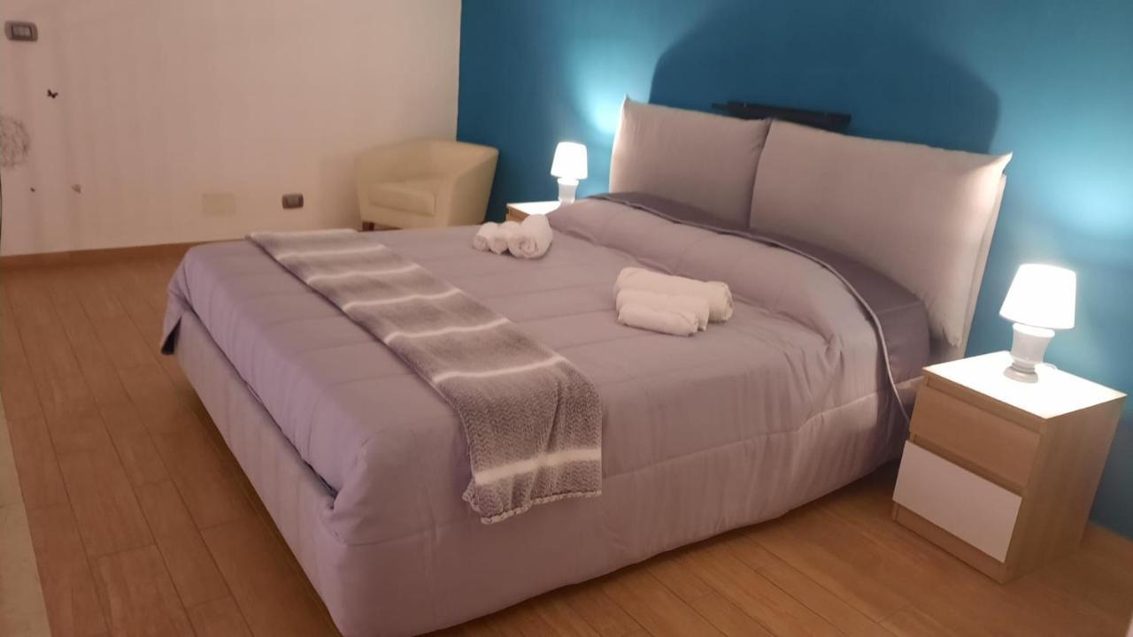 White Home Quartieri Spagnoli نابولي المظهر الخارجي الصورة