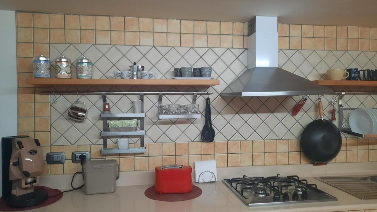 White Home Quartieri Spagnoli نابولي المظهر الخارجي الصورة