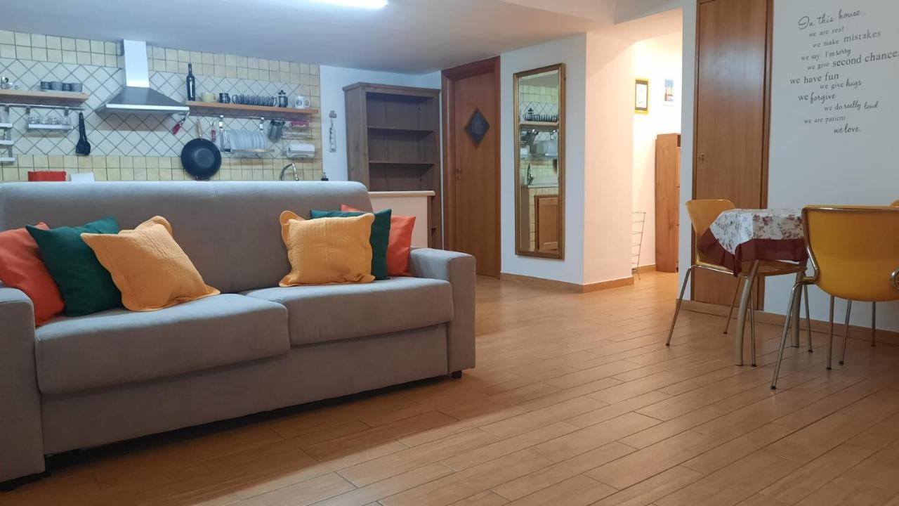 White Home Quartieri Spagnoli نابولي المظهر الخارجي الصورة
