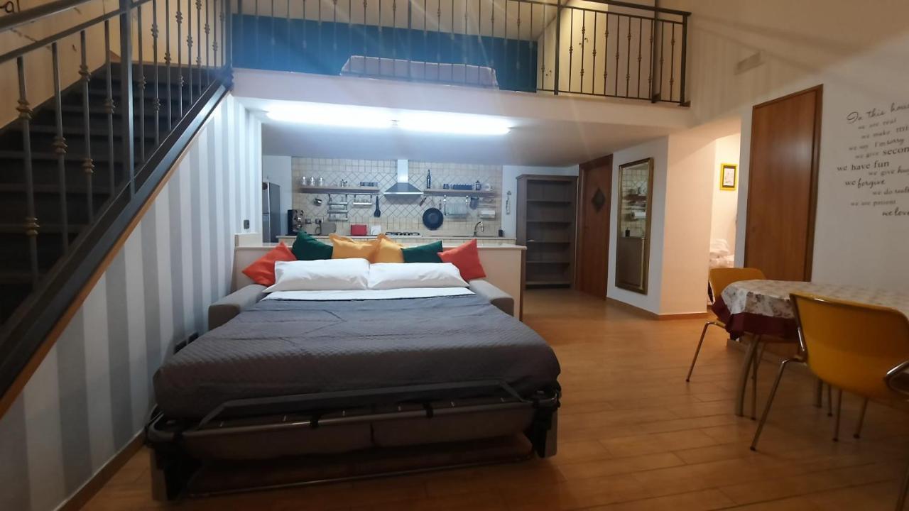 White Home Quartieri Spagnoli نابولي المظهر الخارجي الصورة