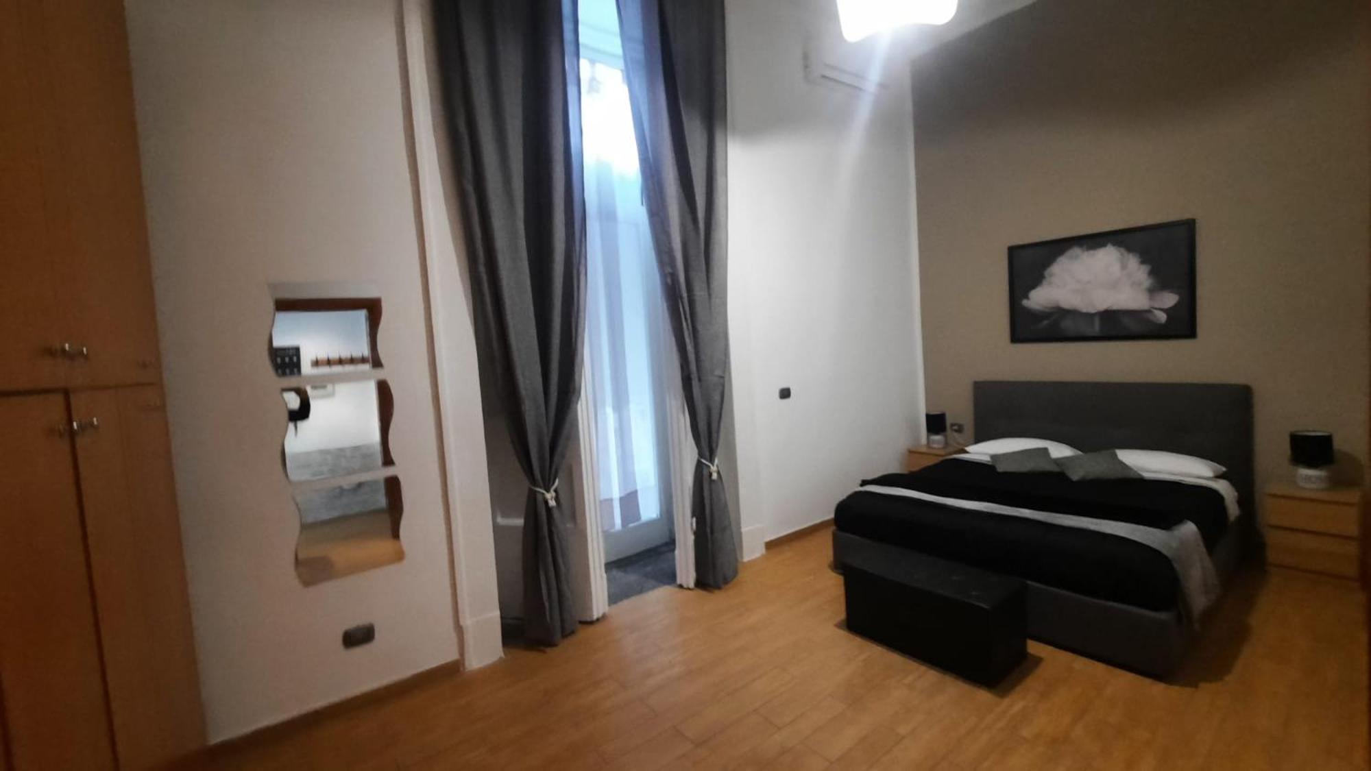 White Home Quartieri Spagnoli نابولي المظهر الخارجي الصورة