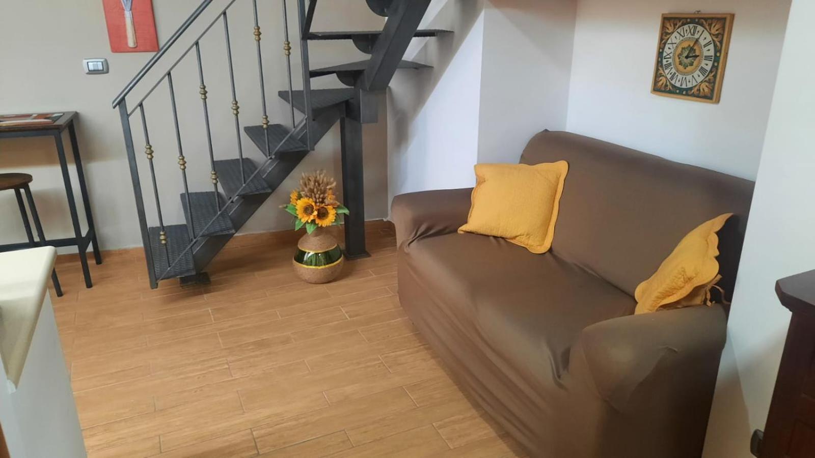 White Home Quartieri Spagnoli نابولي المظهر الخارجي الصورة