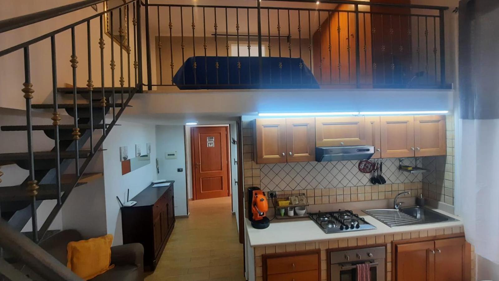 White Home Quartieri Spagnoli نابولي المظهر الخارجي الصورة